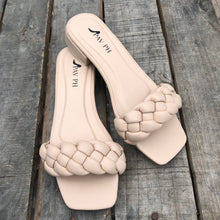 Load image into Gallery viewer, Nadine in Beige
